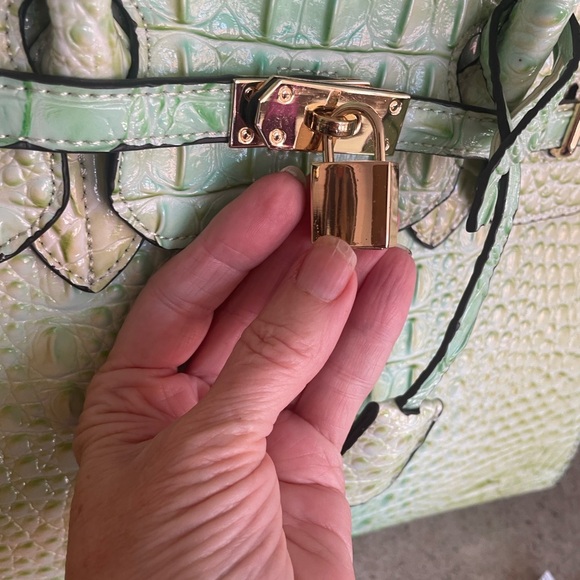 Stunning faux Alligator Non Designer Bag NWT - Picture 8 of 9